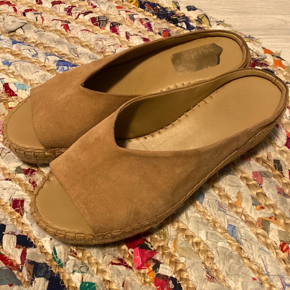 Size 9, tan, wedge, open toe sandals